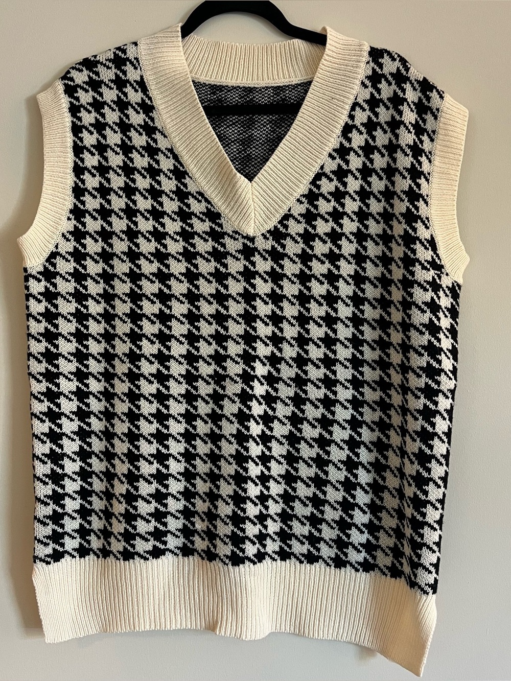 Classic Houndstooth V-Neck Sweater Vest